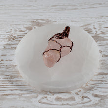 Load image into Gallery viewer, Wire Wrapped Semi Precious Stones